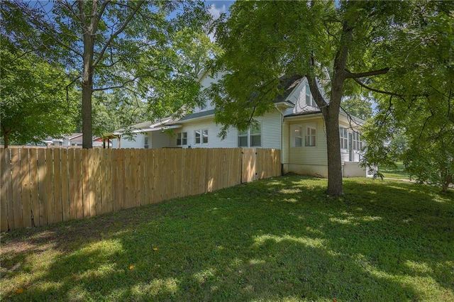 216 W 4th Street, Lawson, MO 64062