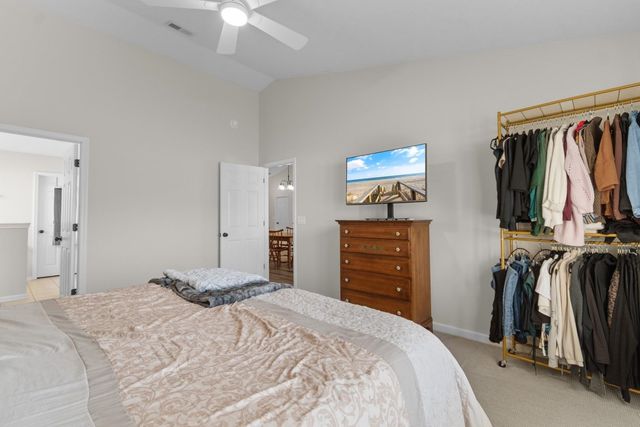 2423 Glen Dr., Little River, SC 29566