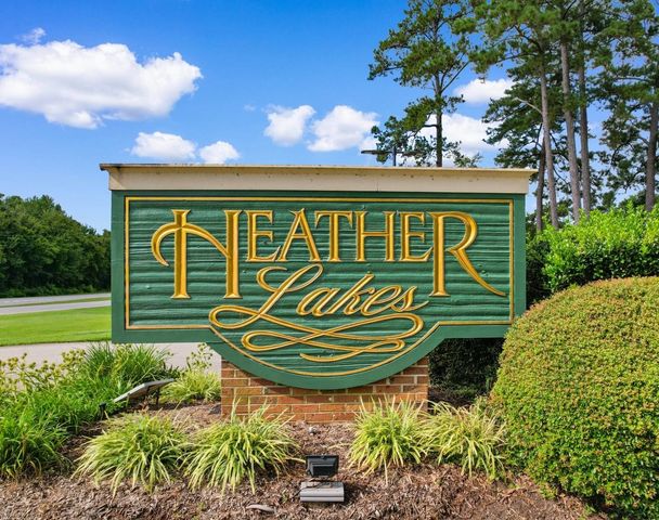 2423 Glen Dr., Little River, SC 29566