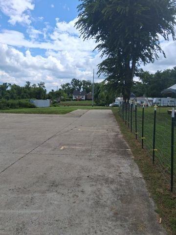 123 E Campbell Rd, Madison, TN 37115