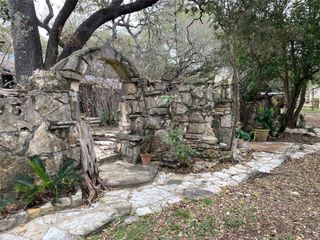 207 Hub DR, Wimberley, TX 78676