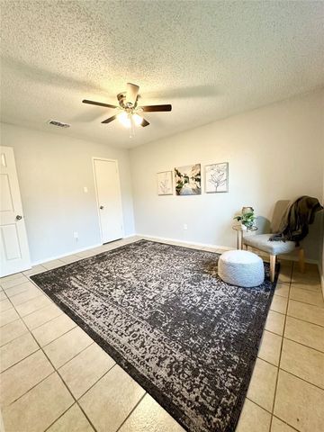 2111 Warwick Drive, Arlington, TX 76015