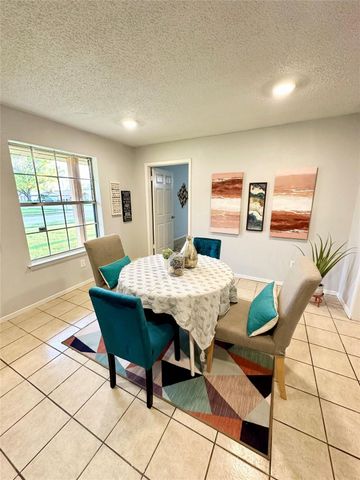 2111 Warwick Drive, Arlington, TX 76015