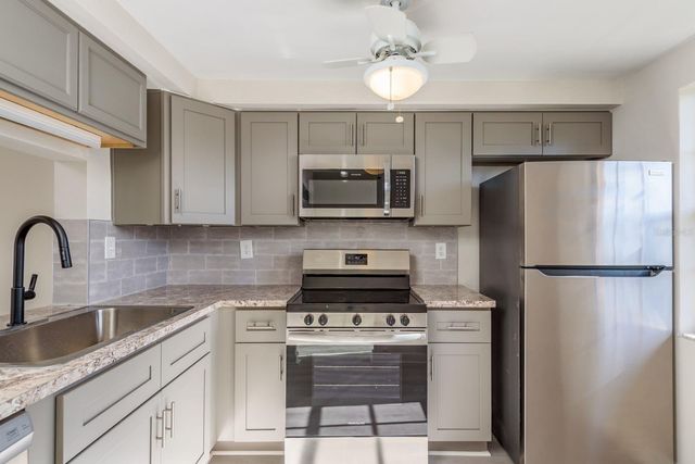 4229 STRATFORD DRIVE 4229, New Port Richey, FL 34652