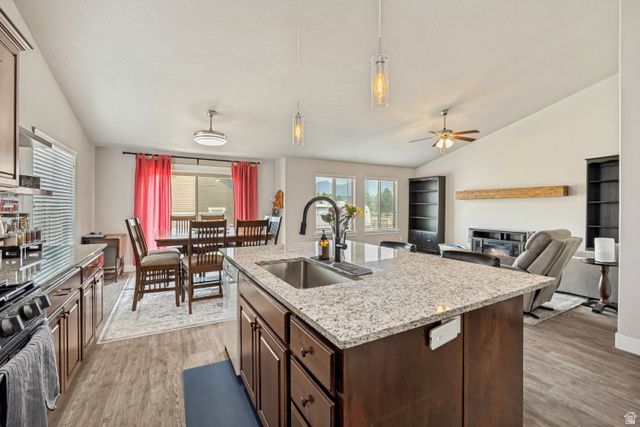 719 W SHAVEY LN, Springville, UT 84663