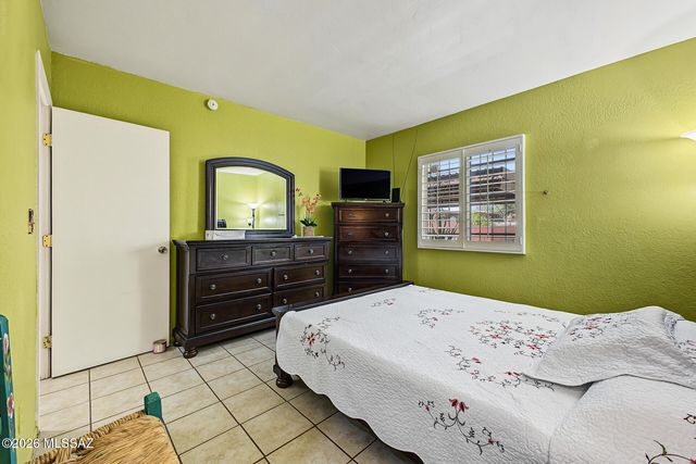 1665 W Calle Del Rey, Tucson, AZ 85713