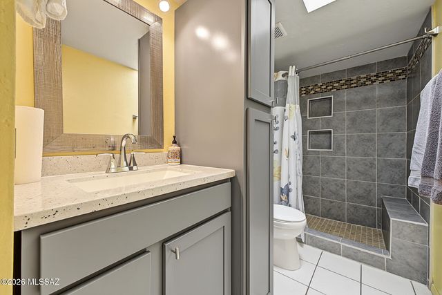 1665 W Calle Del Rey, Tucson, AZ 85713