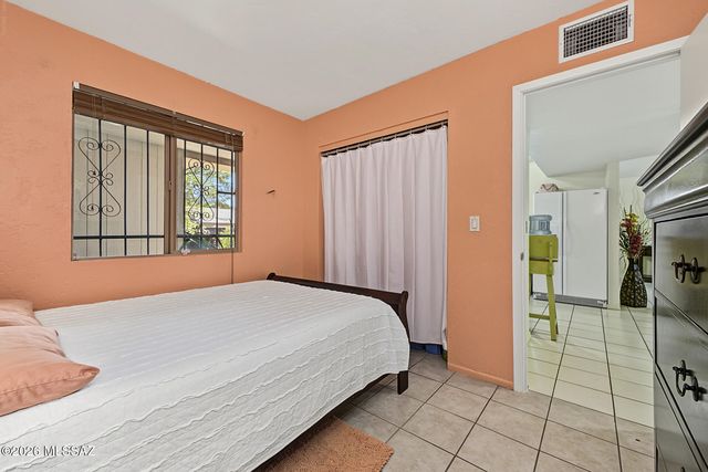 1665 W Calle Del Rey, Tucson, AZ 85713
