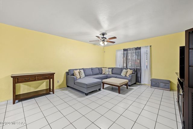 1665 W Calle Del Rey, Tucson, AZ 85713