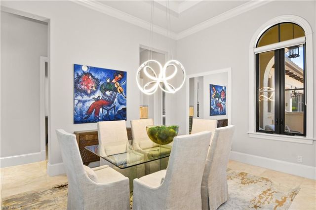 2220 Residence CIR, Naples, FL 34105