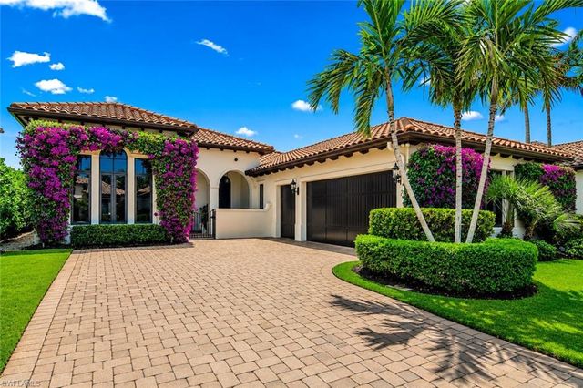 2220 Residence CIR, Naples, FL 34105
