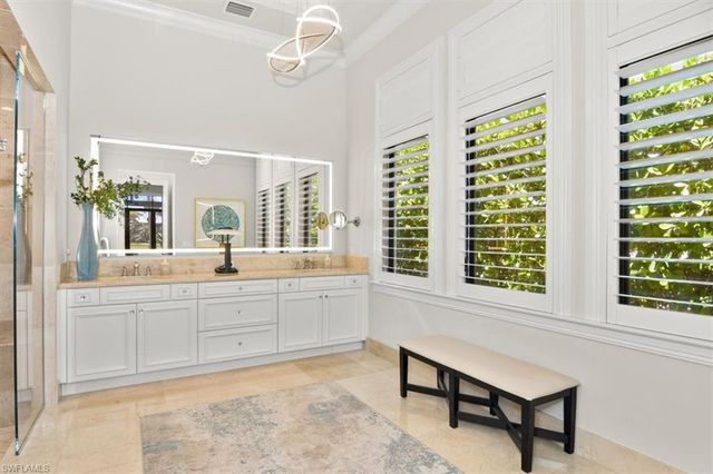2220 Residence CIR, Naples, FL 34105