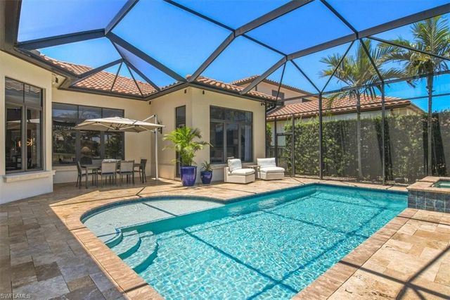 2220 Residence CIR, Naples, FL 34105