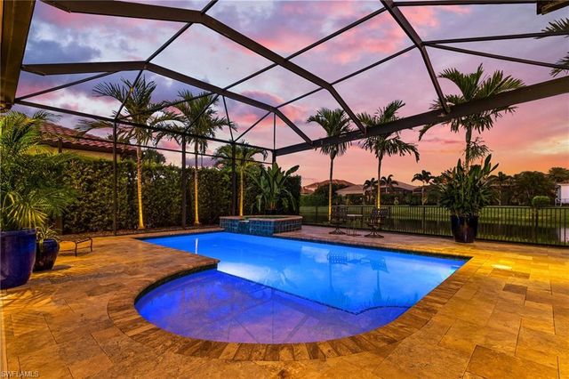 2220 Residence CIR, Naples, FL 34105