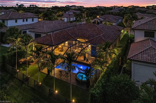 2220 Residence CIR, Naples, FL 34105