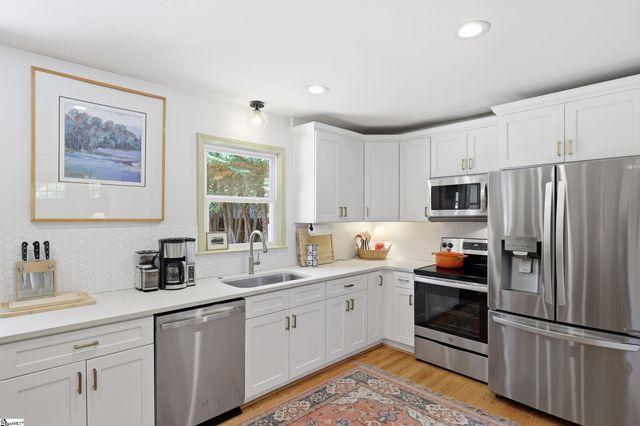 101 Dove Lane, Taylors, SC 29687