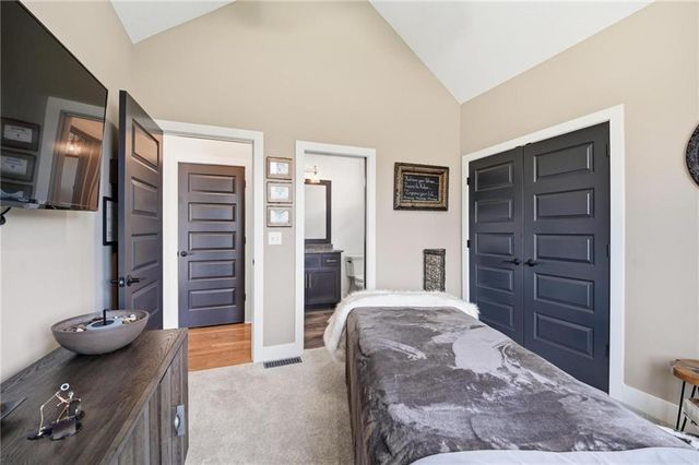 4261 Lakeshore Drive, Basehor, KS 66007