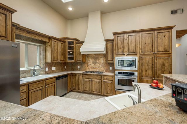 1506 Fairway Village Drive, Las Cruces, NM 88007