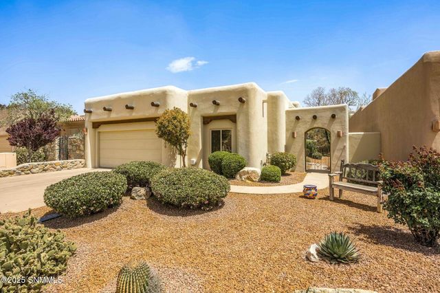 1506 Fairway Village Drive, Las Cruces, NM 88007