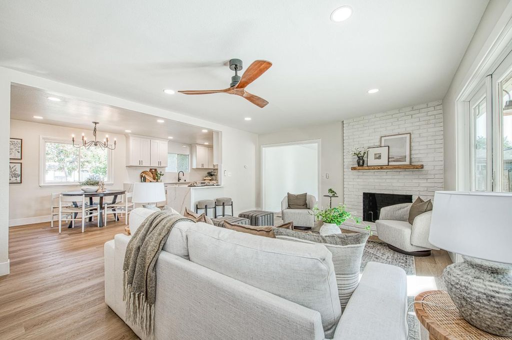 Image 17 of property listing at 6569 N Teilman Avenue, Fresno, CA 93711