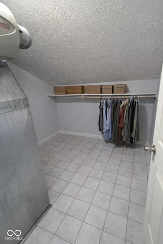 876 Woodcross Court, Avon, IN 46123