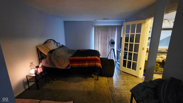 876 Woodcross Court, Avon, IN 46123