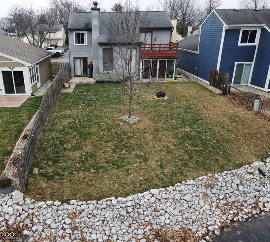 876 Woodcross Court, Avon, IN 46123