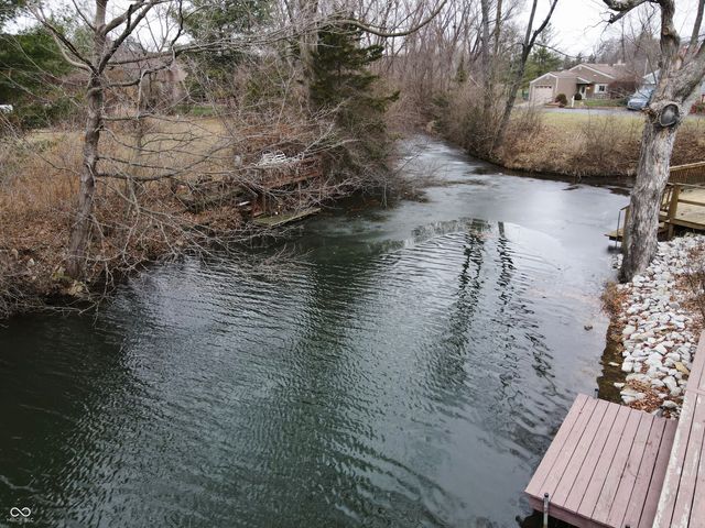 876 Woodcross Court, Avon, IN 46123