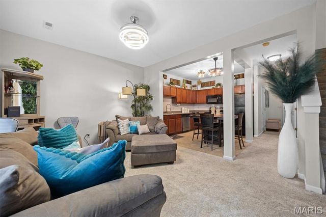 2056 Celebration Park Circle, Belleville, IL 62220