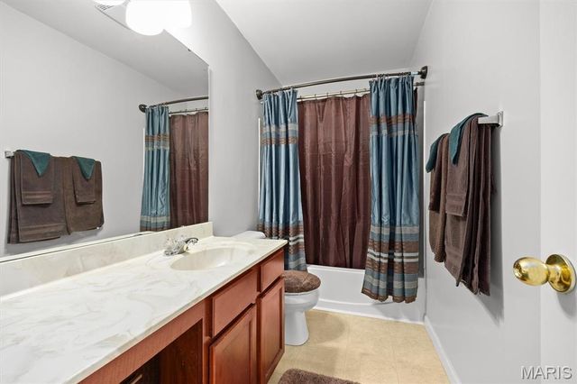 2056 Celebration Park Circle, Belleville, IL 62220