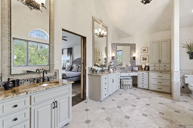 1723 Greystone Rdg, San Antonio, TX 78258