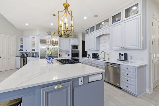 1723 Greystone Rdg, San Antonio, TX 78258