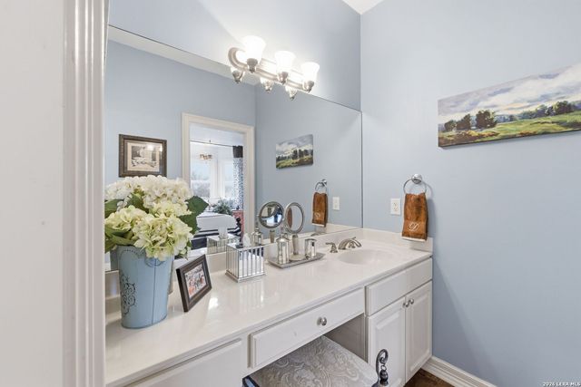 1723 Greystone Rdg, San Antonio, TX 78258