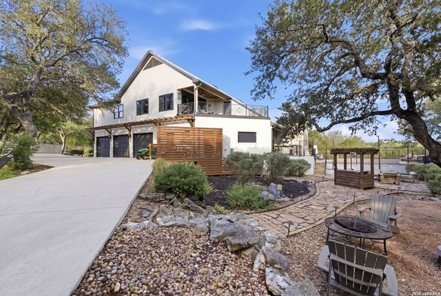 1723 Greystone Rdg, San Antonio, TX 78258