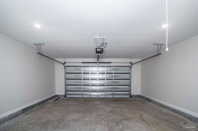 5597 Crestwood Dr, Milton, FL 32583