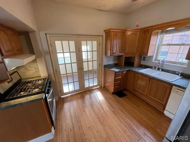 2208 Iowa Street, Granite City, IL 62040