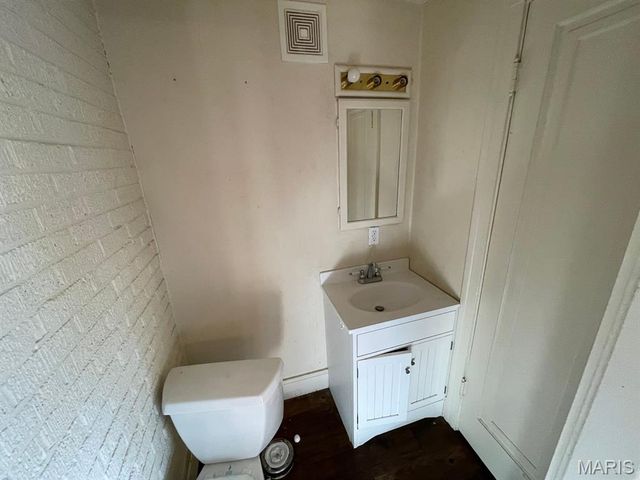 2208 Iowa Street, Granite City, IL 62040