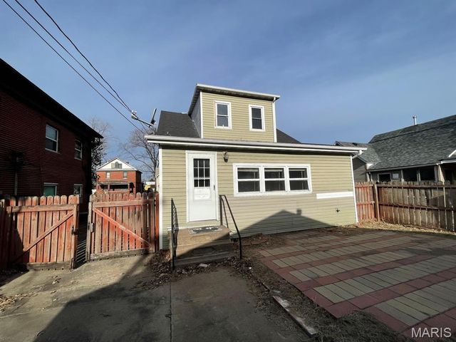 2208 Iowa Street, Granite City, IL 62040