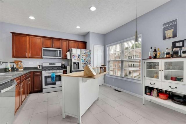 541 Lantern Wood Drive, Scottdale, GA 30079