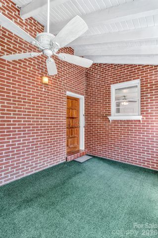 907 W Blue Ridge Road, East Flat Rock, NC 28726