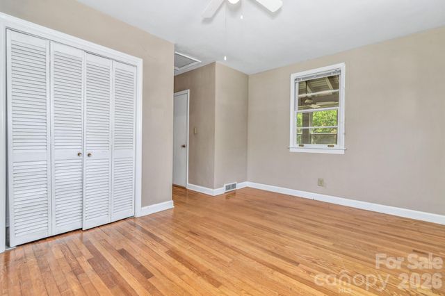 907 W Blue Ridge Road, East Flat Rock, NC 28726