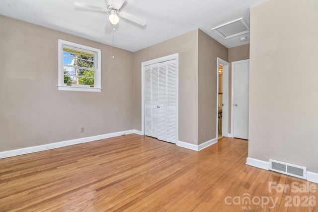 907 W Blue Ridge Road, East Flat Rock, NC 28726