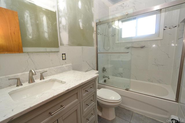 56 Jerome Street, Lindenhurst, NY 11757