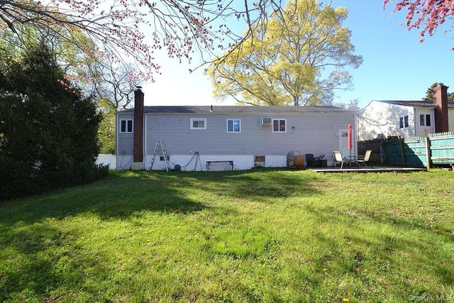 56 Jerome Street, Lindenhurst, NY 11757