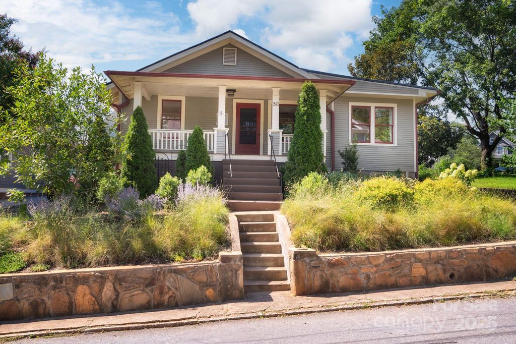 30 Monroe Place, Asheville, NC 28801