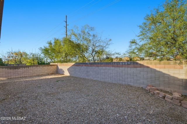 6563 E Ladonna Lane, Tucson, AZ 85756