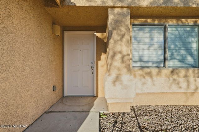 6563 E Ladonna Lane, Tucson, AZ 85756