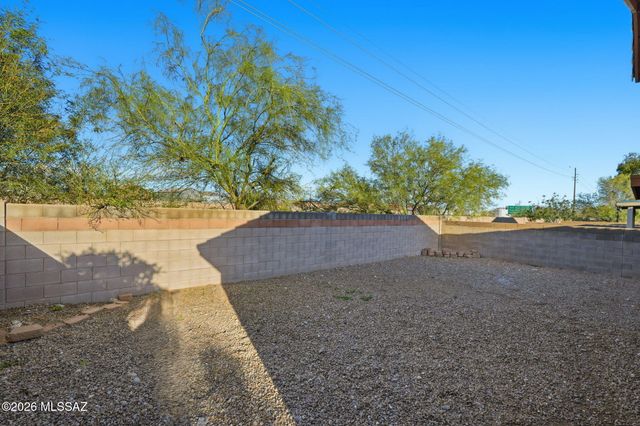 6563 E Ladonna Lane, Tucson, AZ 85756