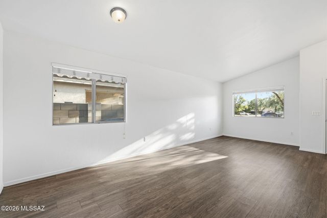 6563 E Ladonna Lane, Tucson, AZ 85756