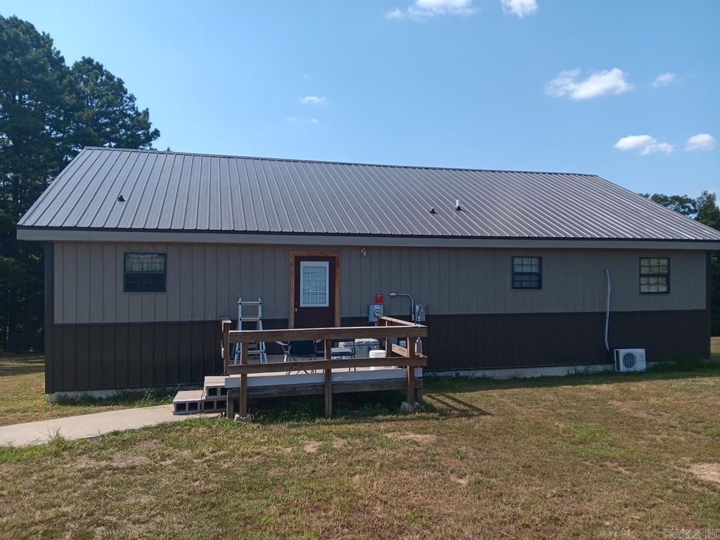 2525 Mountain Park Road, Shirley, AR 72153